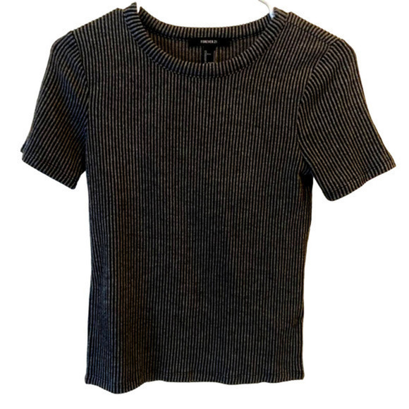 Forever 21 Top - Picture 2 of 3